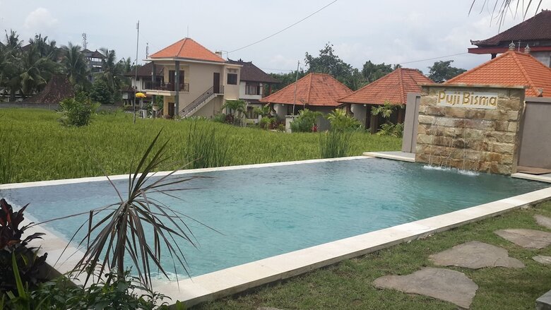 Hostal Puji Bungalow