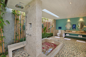 Hidden Hills Villas