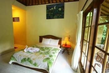 Hostal Yuliati House