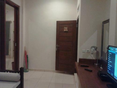Hostal Brata Inn