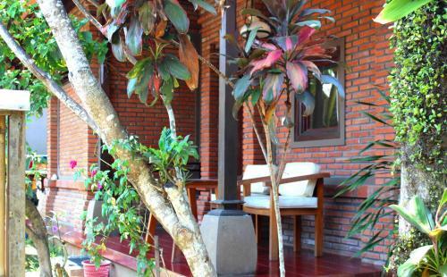 Hostal Dewa Bungalows