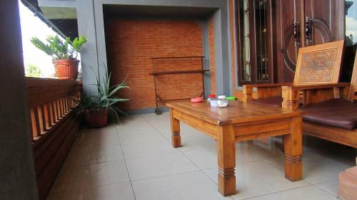 Hostal Danasari Homestay
