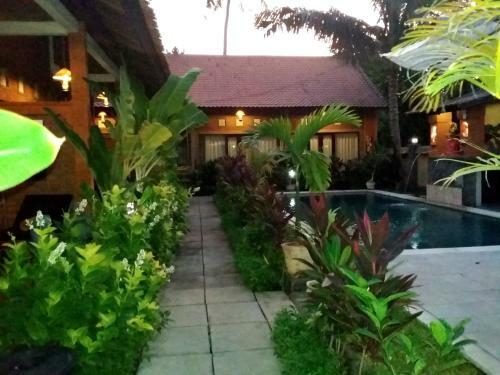 Hostal The Sari Bungalows