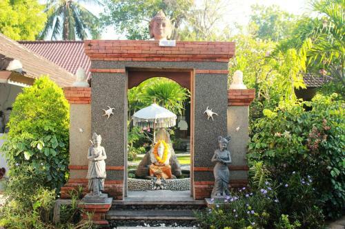 Hostal Mai Mondok Guest House