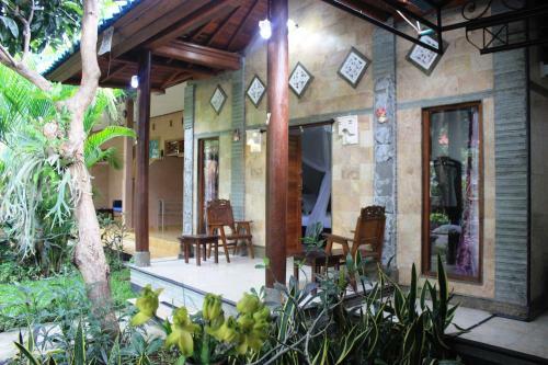 Hostal Mami Inn Menjangan