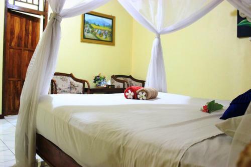 Hostal Mami Inn Menjangan
