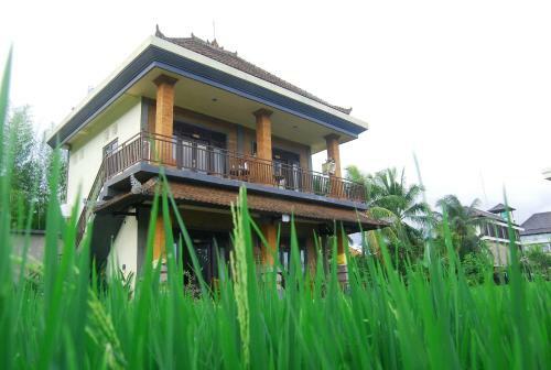 Hostal Adi Santia Bungalows