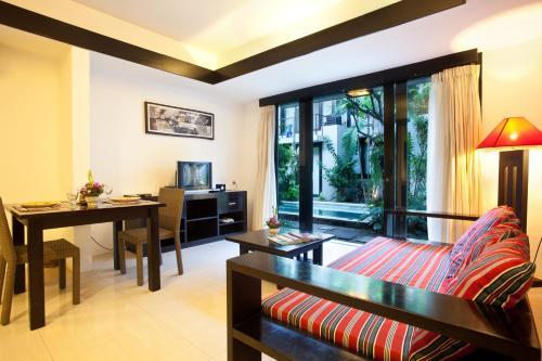 Hostal S'cape Condotel