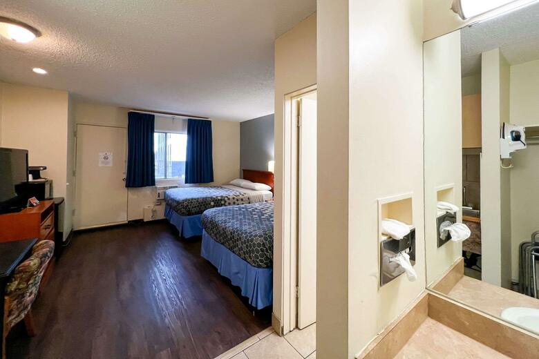 Hotel Econo Lodge Motel Village