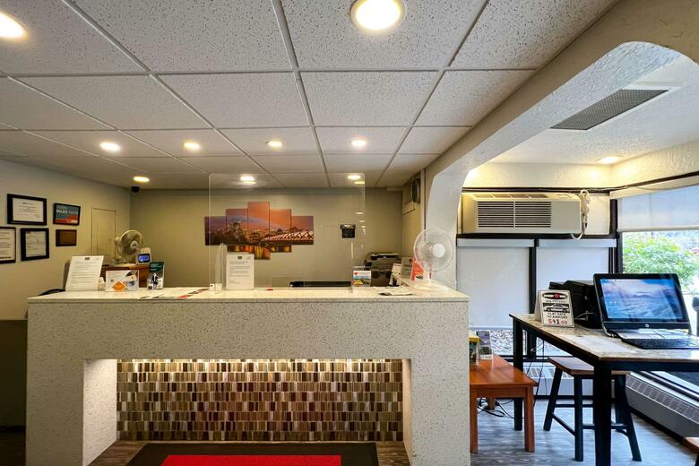 Hotel Econo Lodge Motel Village
