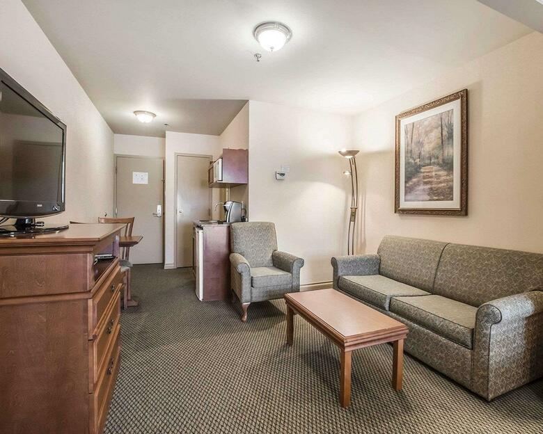 Hotel Quality Suites Drummondville