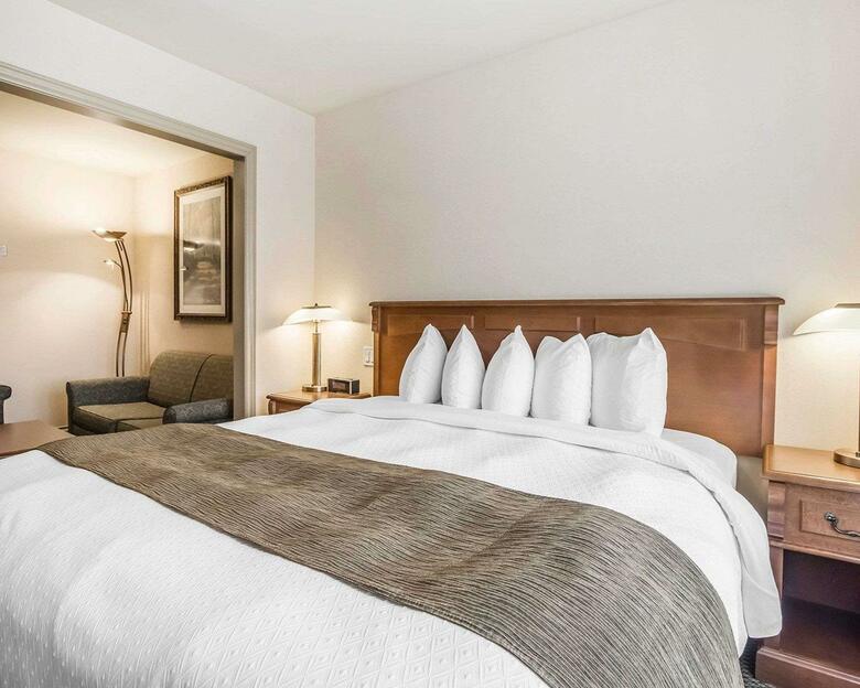 Hotel Quality Suites Drummondville
