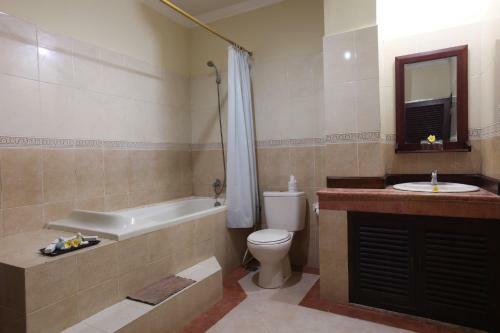 Maxi Hotel, Restaurant And Spa