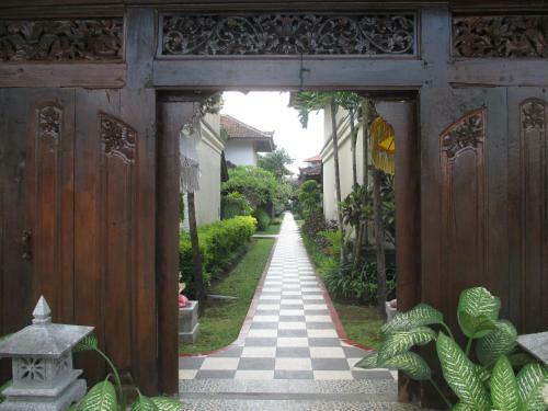 Hotel Ananda Resort Seminyak