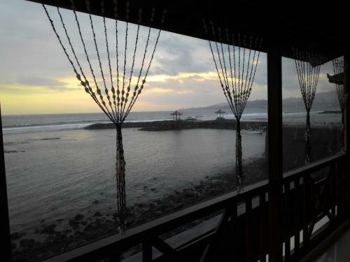 Hostal Segara Wangi Beach Cottages