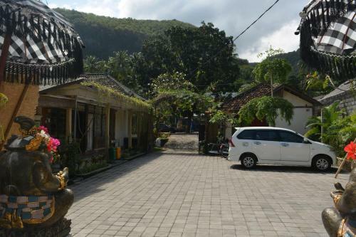 Hostal Segara Wangi Beach Cottages