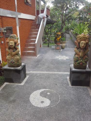 Hostal Dewi Ayu Accommodation