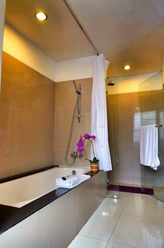 Apartamentos Sunset Residence And Condotel