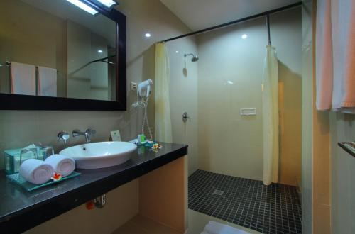 Hotel Adi Dharma Cottages