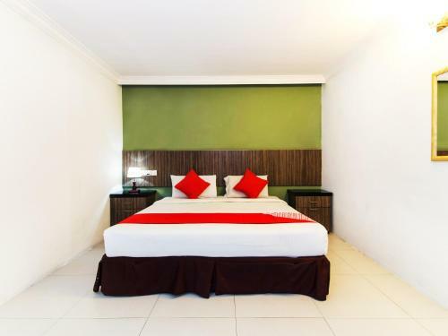 Crystal City Hotel