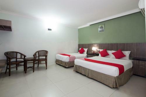 Crystal City Hotel