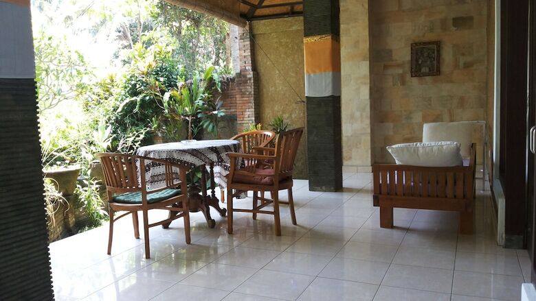Hostal Bali Putra Villa
