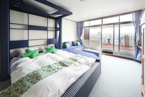 The Hotel Shirahama Onsen
