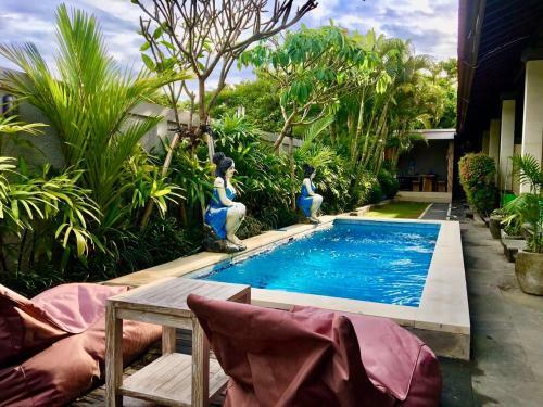 Hostal Ayu Guest House 2