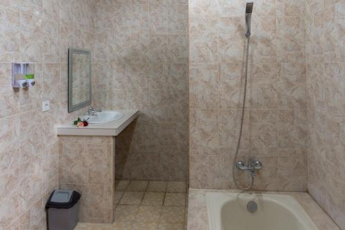 Hostal Koming Guest House
