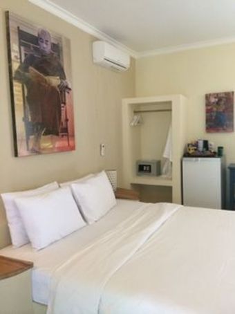 Hotel Scallywags Resort