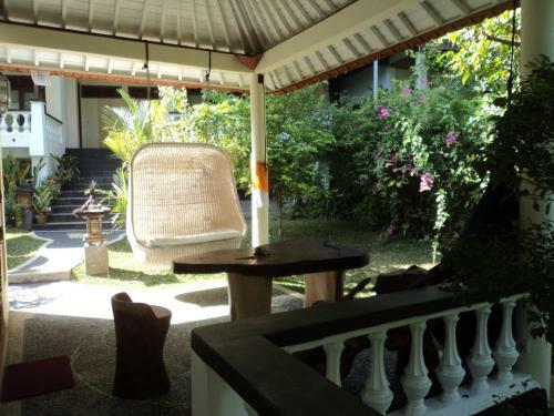 Hostal White Lotus Meditation Centre
