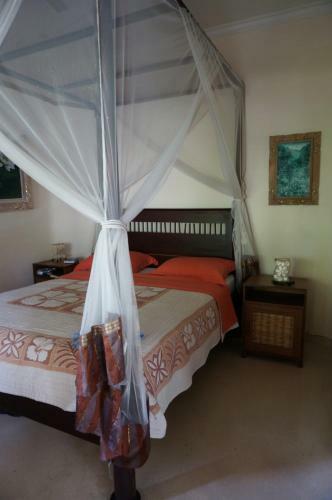 Hostal White Lotus Meditation Centre