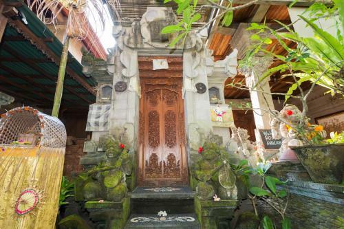 Hostal Bali Moon Guest House