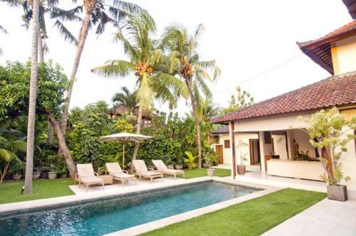 Aisha Family Villa
