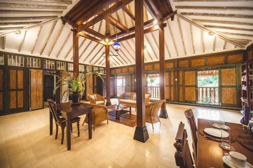 Hostal The Studio