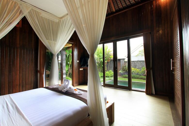 Villa Pondok Naya