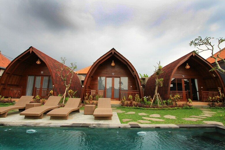 Villa Pondok Naya