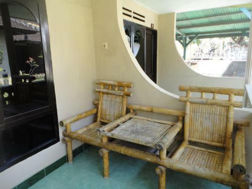 Hotel Pakuna Beach