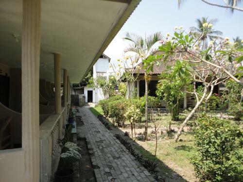 Hotel Pakuna Beach