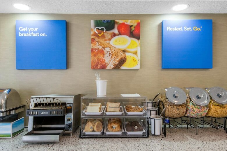Hotel Comfort Inn Airport