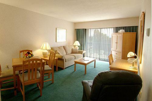 Hotel Ramada Victoria