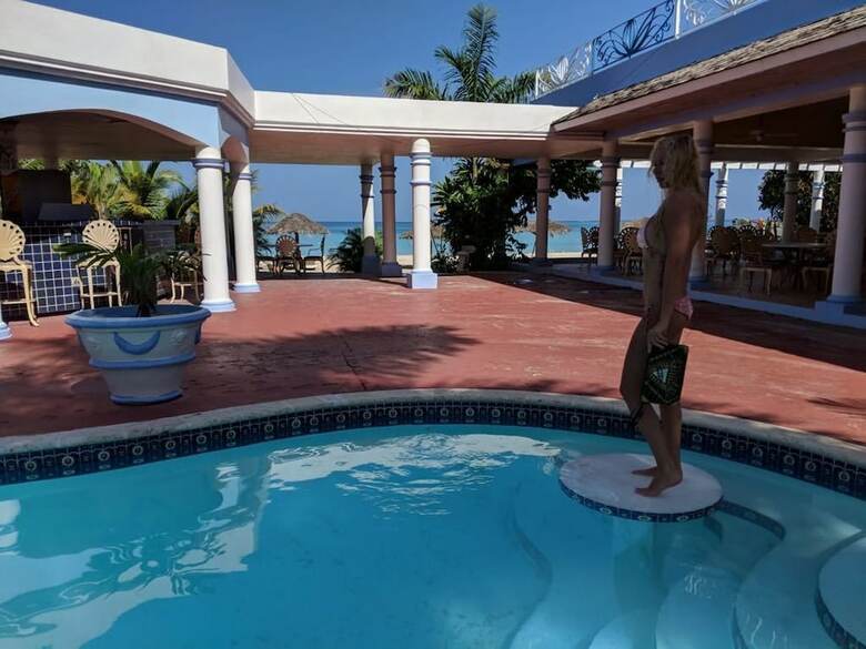 Hotel Beachcomber Club
