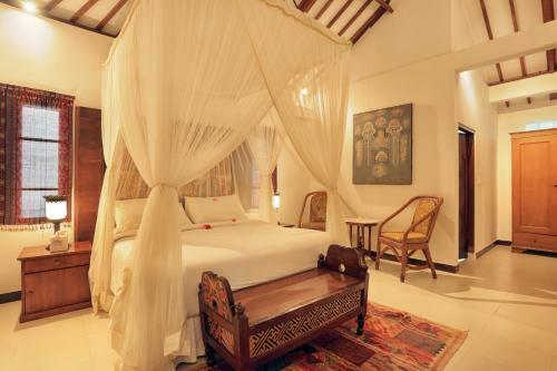 Bed & Breakfast Puri Mas Spa Resort