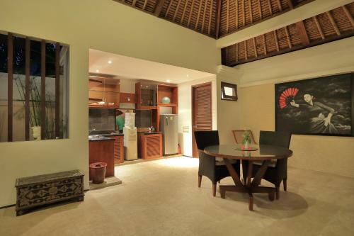 Bed & Breakfast Puri Mas Spa Resort