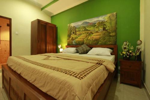 Hostal Pondok Loris Guest House