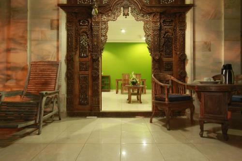 Hostal Pondok Loris Guest House