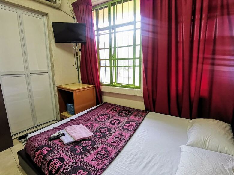 Hostal Ros Heritage Motel