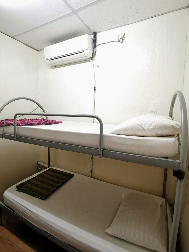 Hostal Ros Heritage Motel