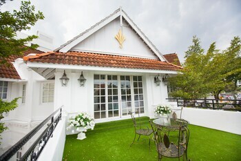 Deluxcious Heritage Hotel
