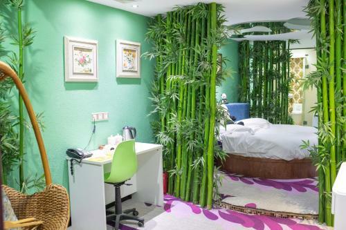 Hotel Theme Was Love Jiangwan Branch